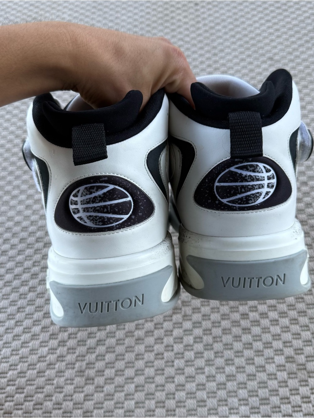 Louis vuitton LV trainer 2 hightop sneakers - Picture 3 of 7